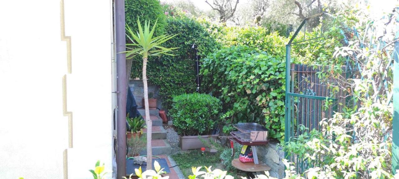 Joivy Inviting Flat With Garden And Sea View In Rapallo Eksteriør bilde